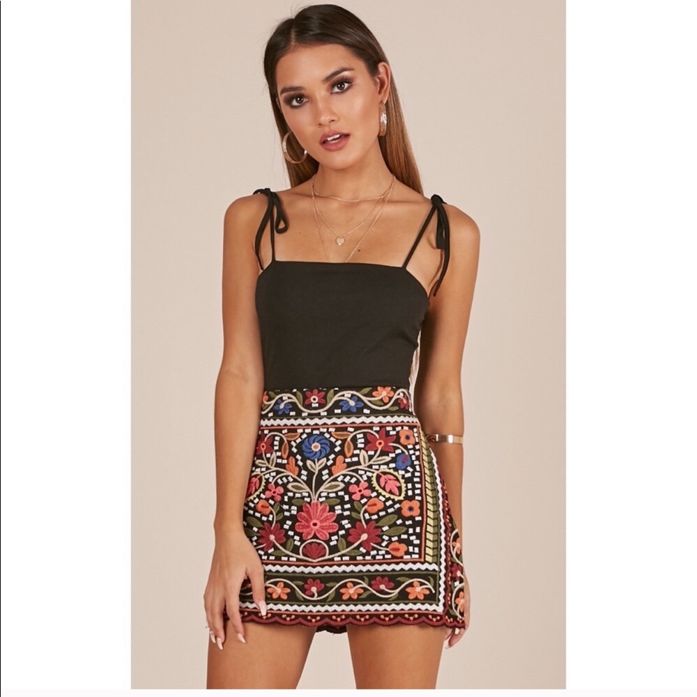 Embroidered skirt